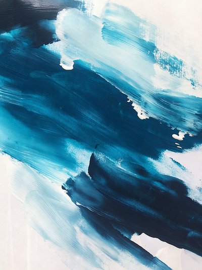 Tiefblauer Fluss von Ejaaz Haniff