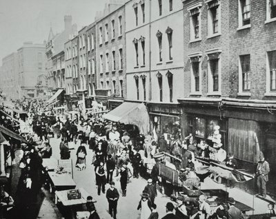 Brick Lane Market, Brick Lane: Gesamtansicht, 1895 von English Photographer