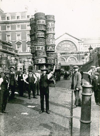 Covent Garden Market, London von English Photographer