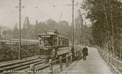 Gesamtansicht der elektrischen Eisenbahn im Alexandra Palace von English Photographer