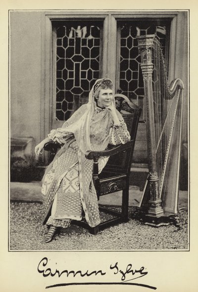 Ihre Majestät die Königin von Rumänien von English Photographer