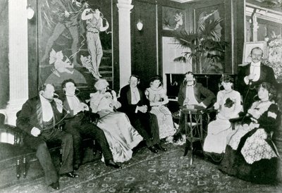 Im Electrophone Salon, Gerrard Street von English Photographer