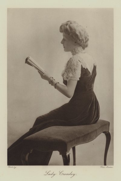 Lady Crossley (s/w Foto) von English Photographer
