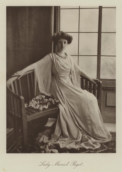Lady Muriel Paget von English Photographer