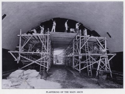 Mersey-Tunnel: Verputzen des Hauptbogens von English Photographer