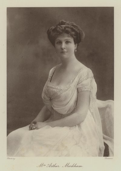 Mrs. Arthur Markham von English Photographer