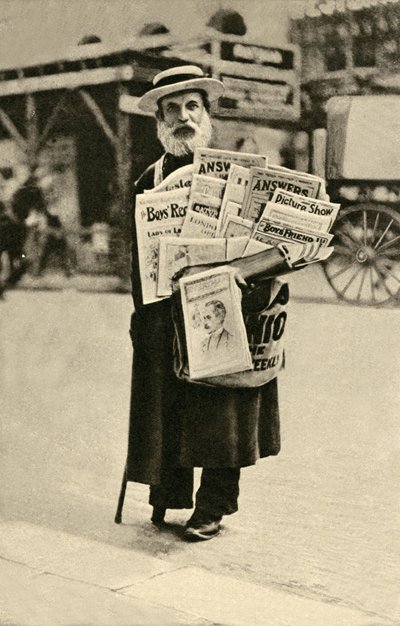 Zeitungsverkäufer von English Photographer