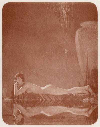 Nudistische Kunst: Garten von Allah von English Photographer