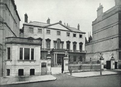 Piccadilly, der Naval and Military Club von English Photographer