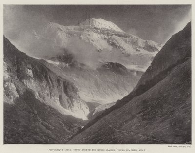 Malerisches Indien, Schnee um den Pindri-Gletscher, zehn Meilen entfernt gesehen von English Photographer