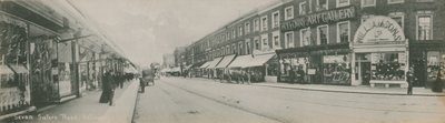 Seven Sisters Road, Holloway, London von English Photographer