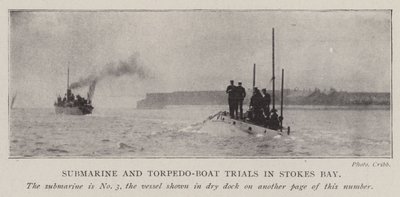 U-Boot- und Torpedoboot-Versuche in der Stokes Bay von English Photographer