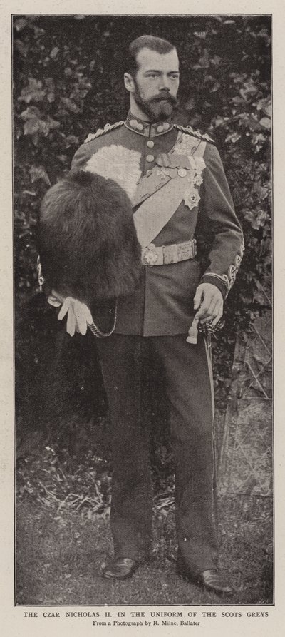 Zar Nikolaus II. in der Uniform der Scots Greys von English Photographer