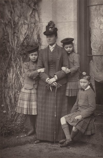 Die Herzogin von Connaught und Familie von English Photographer