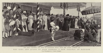 Der König und die Königin von Siam eröffnen eine neue Eisenbahn in Bangkok von English Photographer