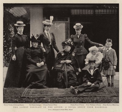 Das neueste Porträt der Königin, eine königliche Gruppe aus Balmoral von English Photographer
