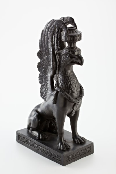 Staffordshire Wedgwood Basaltware-Kerzenhalter in Form eines Greifen, ca. 1771-80 von English School