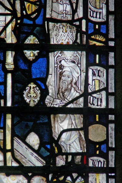 Fenster w6, Randtafel mit Figur darstellend von English School