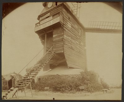 Montmartre, Moulin de la Galette, Rue Lepic von Eugène Atget
