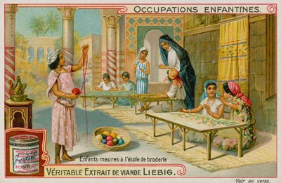 Maurische Kinder arbeiten in einer Stickschule (Chromolithografie) von European School