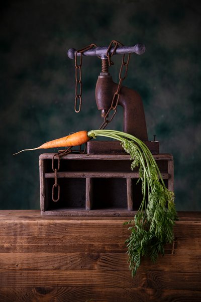 Frische Karotte unter Druck von Felice Angelino