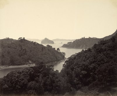 Pappenberg-Insel am Eingang der Bucht von Nagasaki von Felice Beato