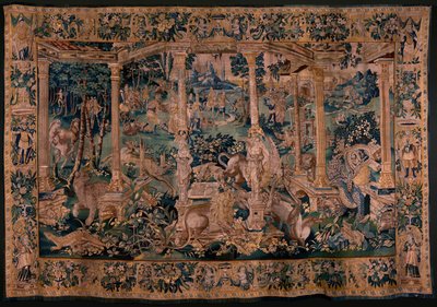 Flämische Tapisserie. Landschaft mit Pergola und großen Tieren. Version mit umfangreicher Pergola. Atelier von Oudenaarde. 340x498cm. Inv 00023. 17. Jahrhundert. von Flemish School