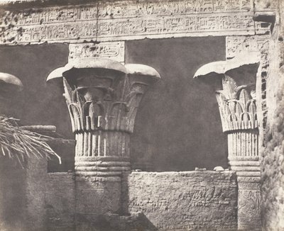 Esneh Latopolis, Konstruktion versandet - Architrav, Säulen und Kapitelle, 1851-52, gedruckt 1853-54 von Félix Teynard