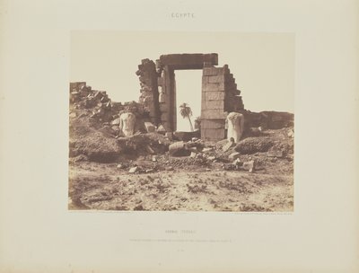 Karnak (Theben). Erster Pylon - Ruinen des Tores und der Kolosse, vom Punkt E aus gesehen von Félix Teynard