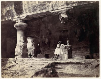 Elephanta von der Water Cave aus, Coombe Martin Bay, Watermouth von Francis Frith