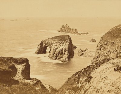 Enys Dodnan, Land