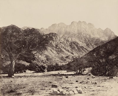 Berg Serbal, vom Wadi Feiran aus, Ägypten von Francis Frith