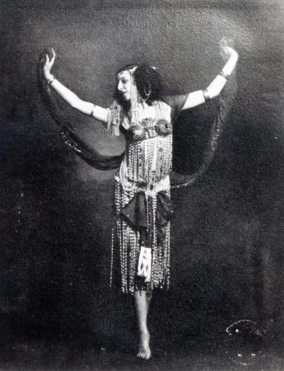 Ida Rubinstein in der Rolle der Salome von French Photographer