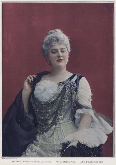 Marie Magnier als Madame Joulin in Les Deux Ecoles von French Photographer