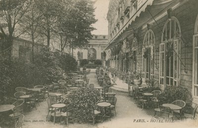 Patio des Hotel Ritz, Paris. Postkarte von 1913. von French Photographer
