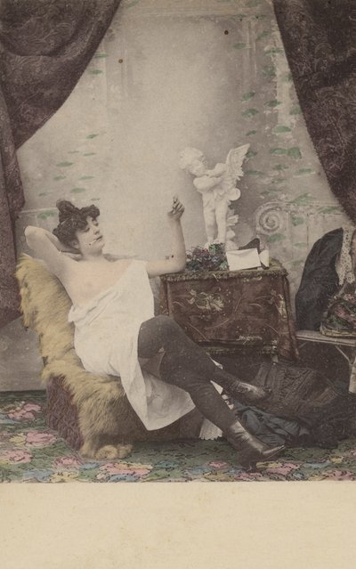 Hübsches Mädchen raucht von French Photographer