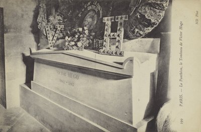 Das Pantheon, Paris, Grab von Victor Hugo von French Photographer