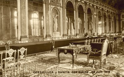 Versailles, Spiegelsaal, 28. Juni 1919 von French Photographer