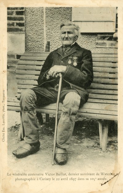 Victor Baillot, der letzte Überlebende der Schlacht von Waterloo, fotografiert in Carisey am 22. April ? von French Photographer