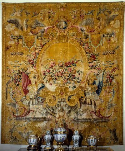 Türschild der königlichen Gondel. Seidentapisserie aus Louis Duponts Werkstatt nach einem Karton von Jean Lemoyne von French School