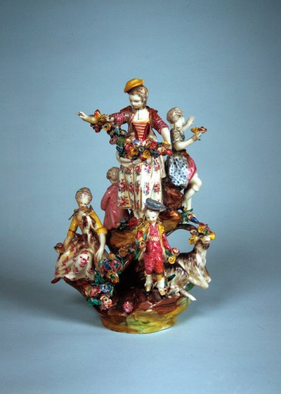 Statuette von Frauen und Kindern auf einer Felsenformation (Faience) von French School