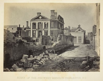 Ruinen des Pinckney-Hauses, Charleston, S.C. von George N. Barnard