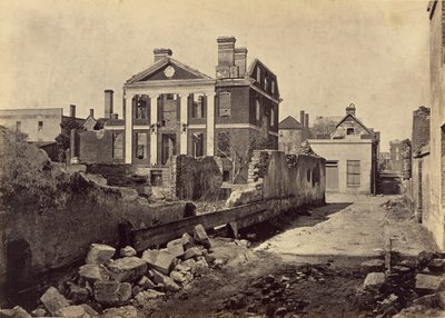 Ruinen des Pinckney Mansion, Charleston, South Carolina von George N. Barnard