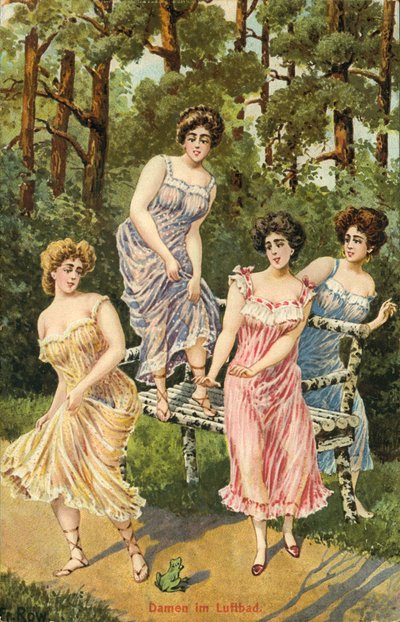 Spärlich bekleidete Frauen im Wald von German School