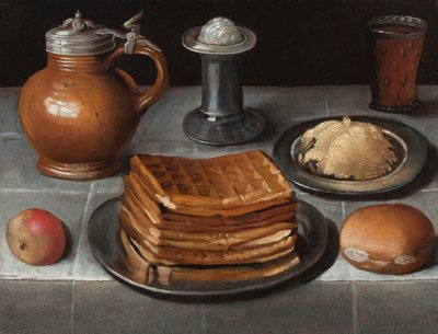 Waffeln und Butter auf Zinntellern mit einem Apfel, Brötchen, Krug, Salzstreuer und einem Bierglas mit Prunts auf einem tuchbedeckten Tisch von German School