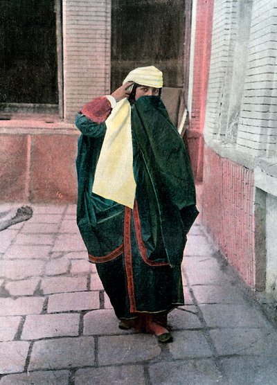 Persische Frau in traditioneller Tracht, ca. 1890 von Gillot