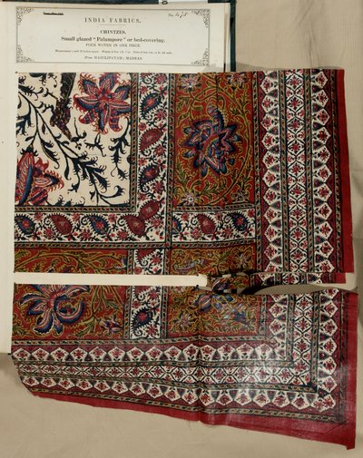 Kleines glasiertes Palampore- oder Bettbezugsmuster aus Masulipatam in Madras, aus The Collection of the Textile Manufacturers of India, von John Forbes Watson, veröffentlicht 1866 von Indian School