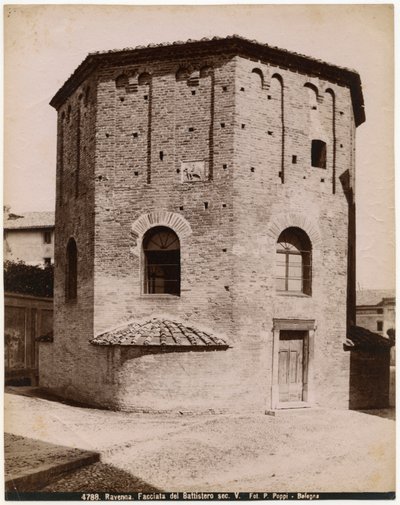 Baptisterium des Neon oder Orthodoxes Baptisterium, Ravenna, Emilia-Romagna, Italien, Fotografie von Pietro Poppi, Bologna, ca. 1900 von Italian Photographer