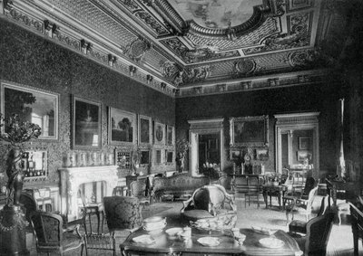 Das Wohnzimmer, Montagu House, 1908 von J Russell and Sons