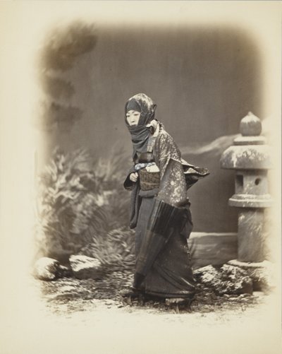 Japanische Frau im Schnee von Japanese Photographer